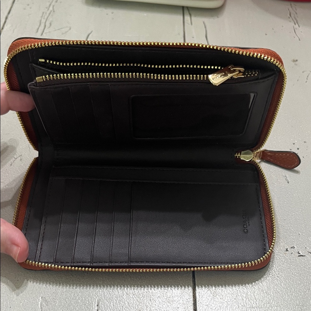 Coach Tan Leather Zip Wallet - Picture 3 of 7